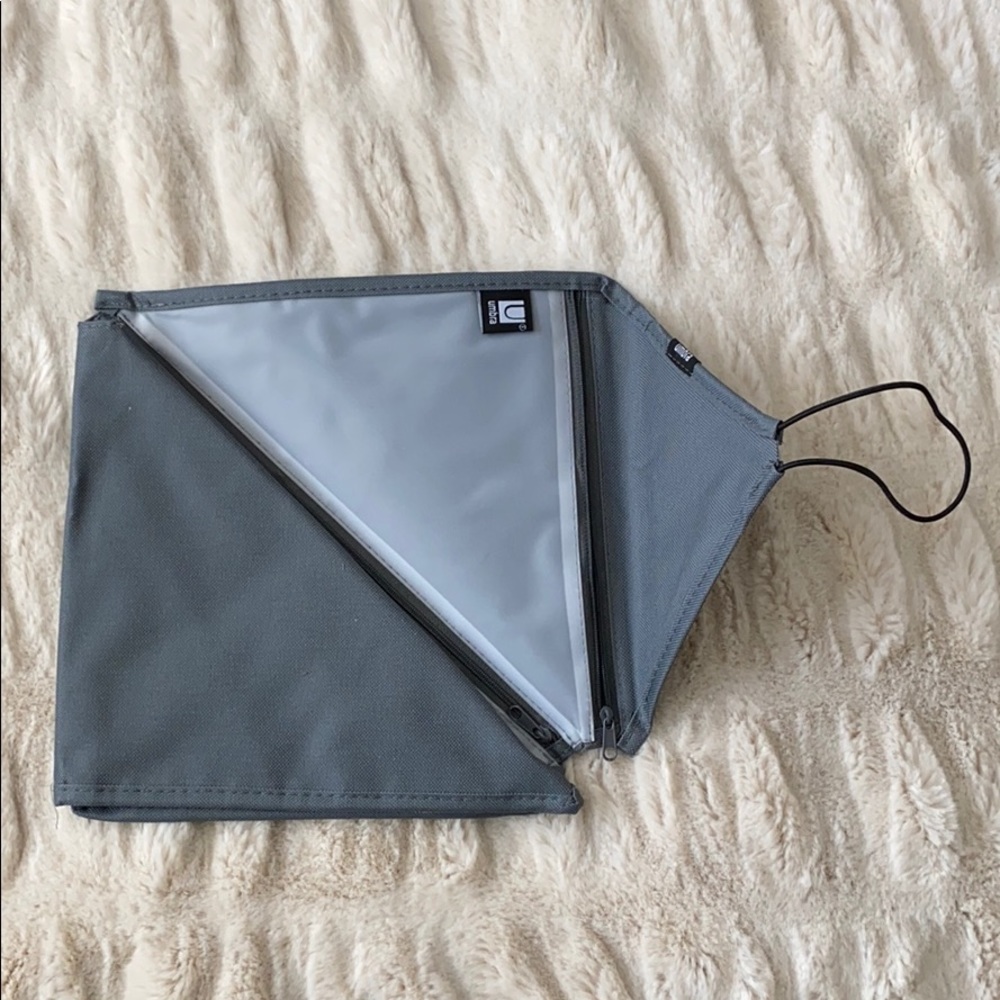 (DONATED) NWOT Folding Toiletry Bag